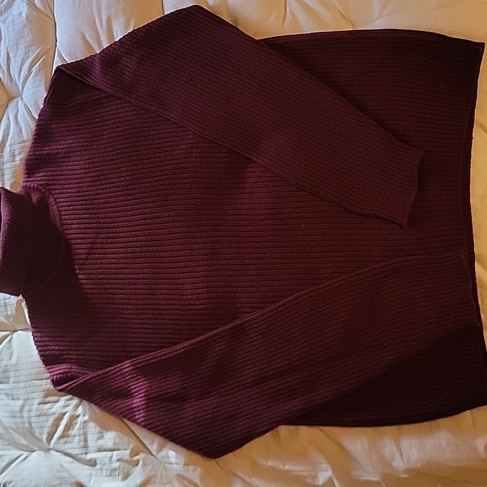 GRANT THOMAS, TURTLENECK STYLE PULLOVER SWEATER